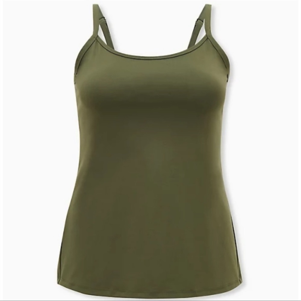 ☘️Torrid active tank top. Size 4.